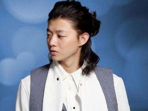 何静仪的个人资料,才华横溢的青年才俊，多领域成就斐然